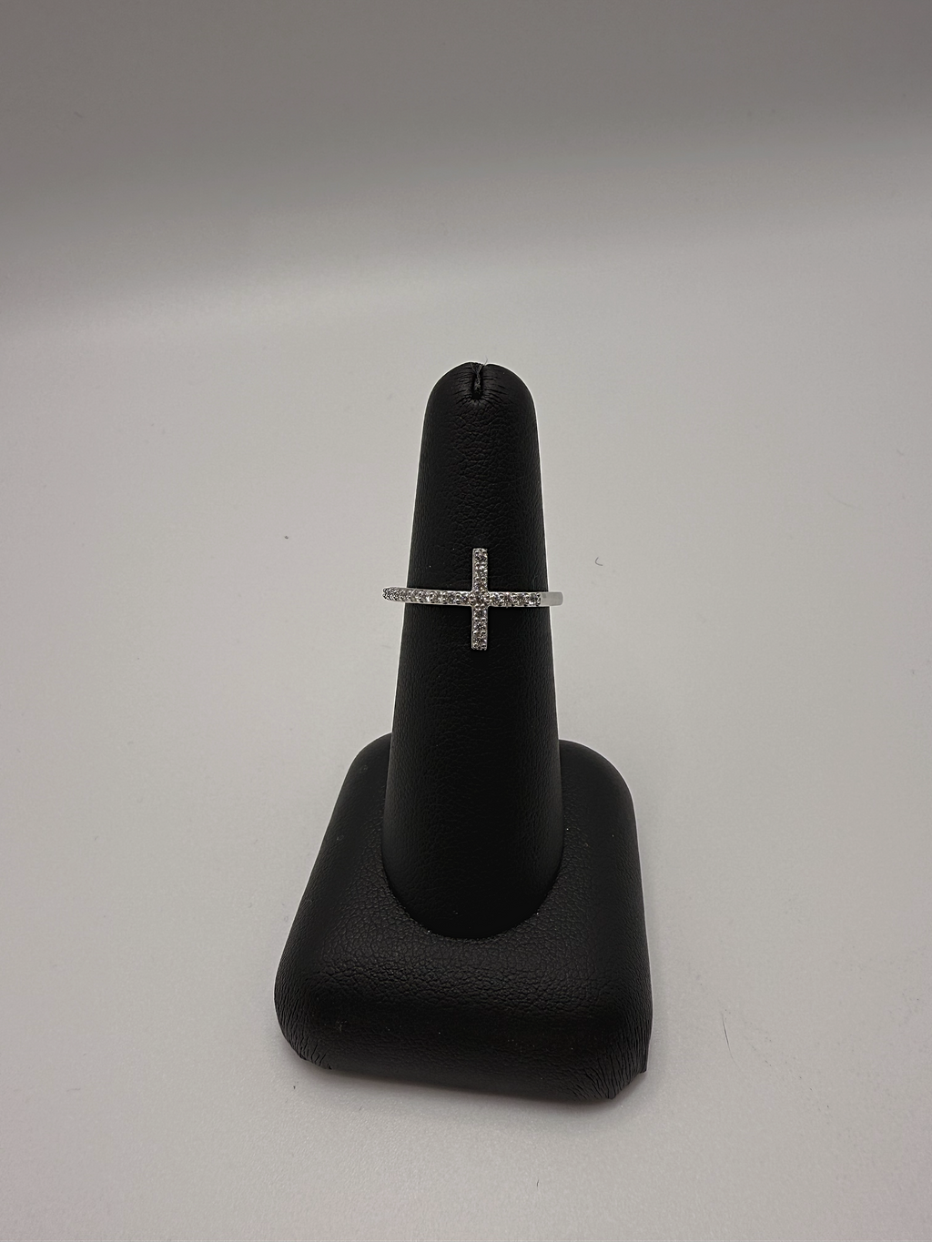Handmade 14Kt Gold Diamond Cross Bar Ring by Gianni Sechini – 0.20 CT G/VS1 Diamonds