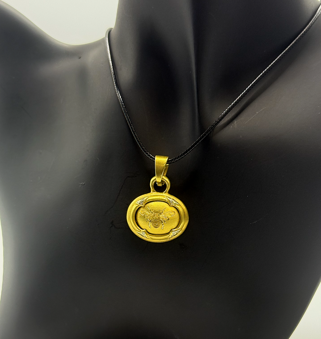 Handmade 18Kt Gold Bee Medallion Pendant Necklace by Gianni Sechini – 0.12 CT Diamonds